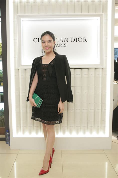 is dior cheaper in hong kong|dior hong kong price.